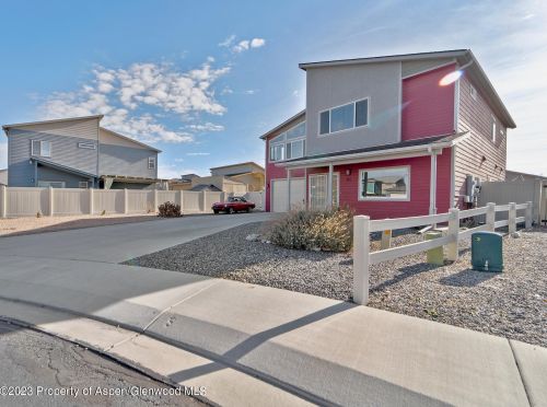 3143 Snake River Dr, Grand Junction CO  81504-2444 exterior