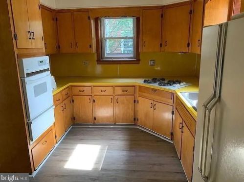 10 Laurel Ave, Florence NJ  08518-1216 exterior