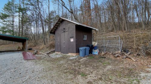 43070 Carbon Hill Buchtel Rd, Nelsonville, OH 45764-9453
