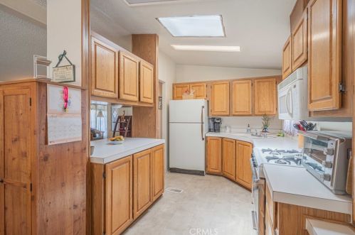 32389 Valley View Ave, Lake Elsinore CA  92530-0518 exterior
