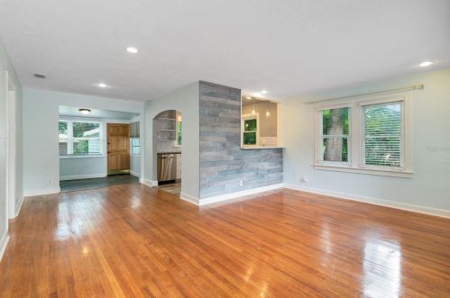 2412 Newberry St, Orlando, FL 32806-4949