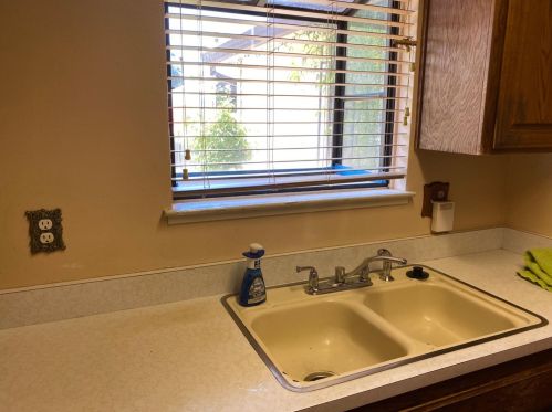 2341 Benita Dr, Rancho Cordova CA  95670-5243 exterior