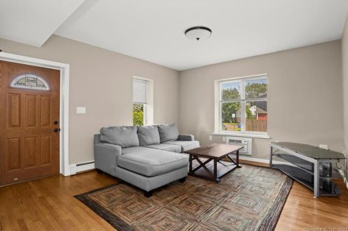 115 Alexander Dr, Bridgeport CT  06606-4902 exterior