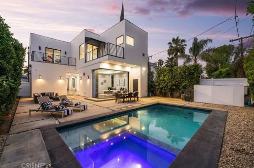 5128 Noble Ave, Van Nuys CA  91403-1376 exterior