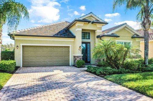 9106 Limestone Ln, Naples, FL 34120-5230
