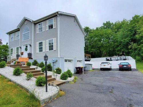 112 Anna Ct, Middletown, NY 10941-1865