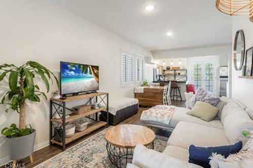 1703 Speyer Ln, Redondo Beach CA  90278-4729 exterior