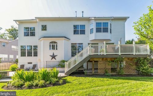 15575 Kelley Farm Ct, Woodbridge VA  22193-5784 exterior