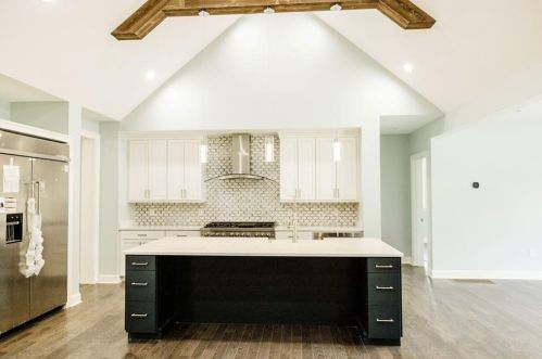 10 Woodward Rd, Lincoln RI  02865-4917 exterior