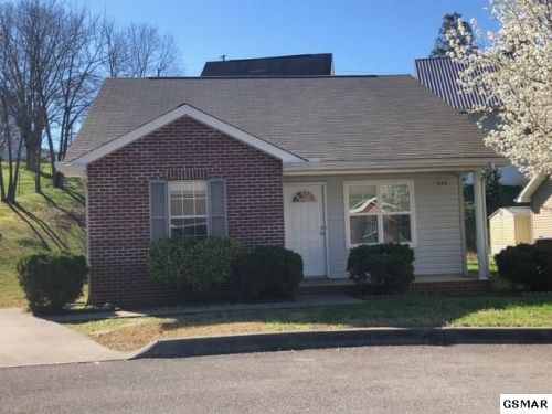 926 Middlebrook Ct, Pigeon Forge TN  37862-5039 exterior