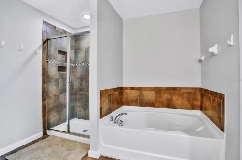 1753 Berkshire Cir, Vero Beach FL 32968-6720 exterior