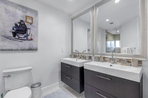 934 Nautilus Isle, Dania Beach FL  33004-2356 exterior