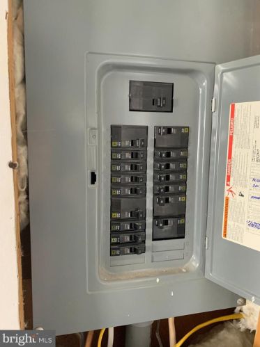 512 Meade Ave, Hanover PA  17331-3623 exterior