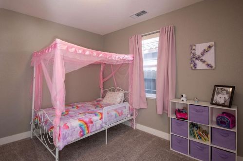 2440 Greenboro St, Turlock CA  95382-1433 exterior