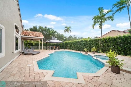 1277 144th Ter, Hollywood FL  33028-2925 exterior