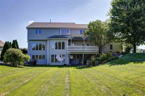315 Lake Breeze Dr, Chilton, WI 53014-9121