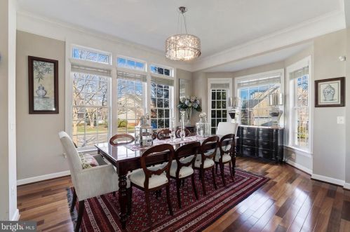 19376 Ml Dm Pl, Leesburg VA 20176-1637 exterior