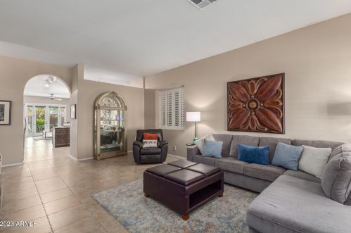 4621 Toledo St, Chandler, AZ 85226-2955