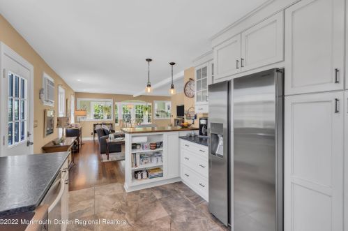 50 Ocean Ave, Monmouth Hills NJ  07732-1410 exterior