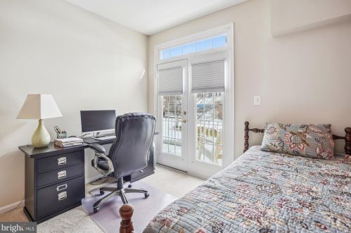 7204 Little Thames Dr, Gainesville VA  20155-4021 exterior