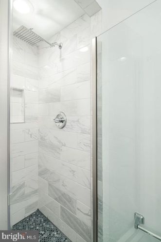 801 Meetinghouse Ct, Riverton NJ  08077-3325 exterior