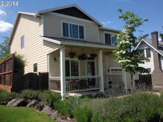 4319 70th Ave, Portland, OR 97206-3541