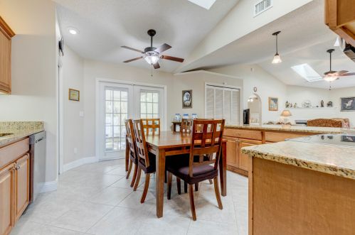 909 Fulton Way, Sebastian FL  32958-5123 exterior