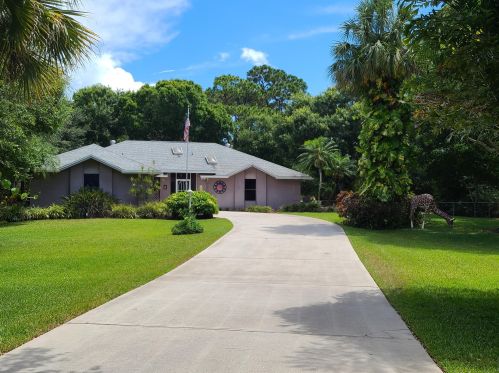 192 Jeffrey Ln, Fort Pierce, FL 34982-6832