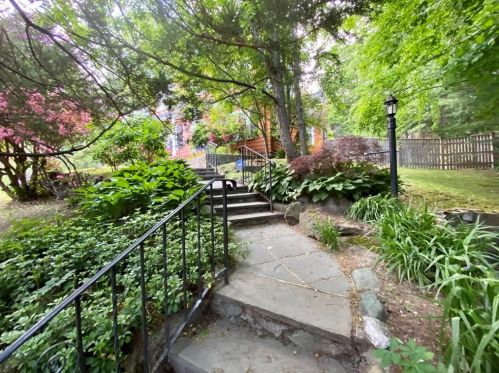 55 Louders Ln, Boston, MA