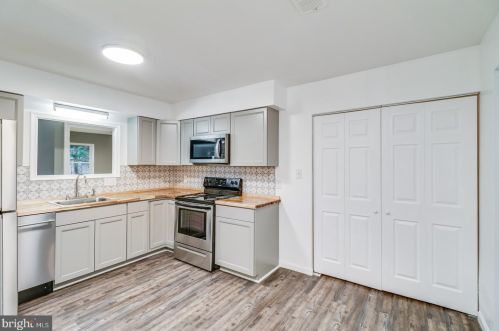 96 Royal Grant Way, Dover DE  19901-6124 exterior