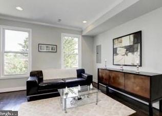 732 Girard St, Washington, DC 20001-3821