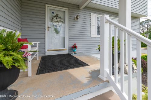 158 Taft Dr, Bricktown, NJ 08724-3238
