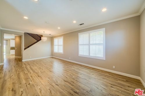 9922 Stonehaven Pl, Cypress, CA 90630-3971