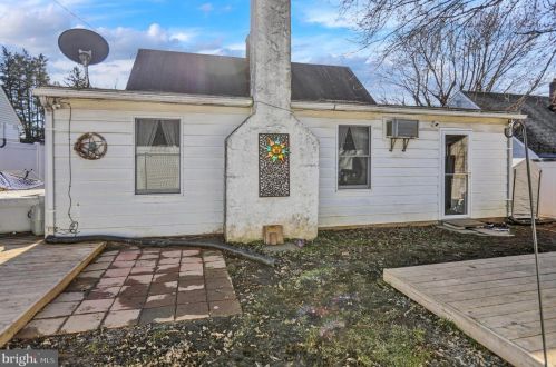 349 Chestnut St, Pottstown PA  19464-5638 exterior