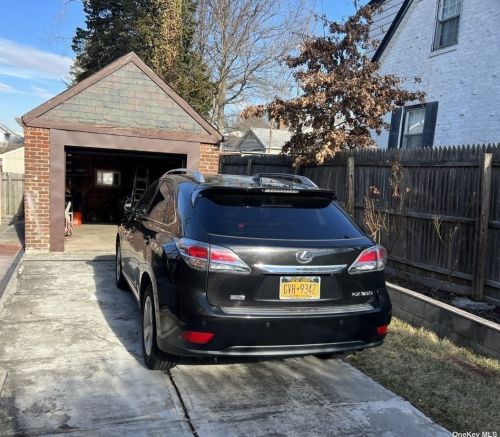27 Broadway, Great Neck, NY 11021-4440