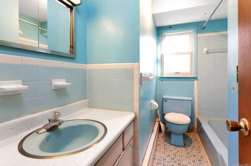 22 Concord Rd, Fishkill NY 12524-1403 exterior