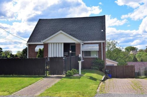 2002 Vermont Ave, Pittsburgh, PA 15122-3647