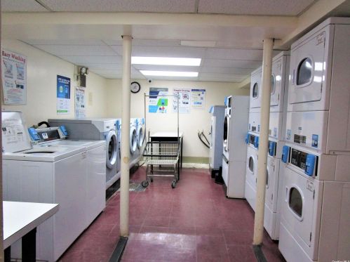 324 Post Ave, Westbury NY  11590-2228 exterior