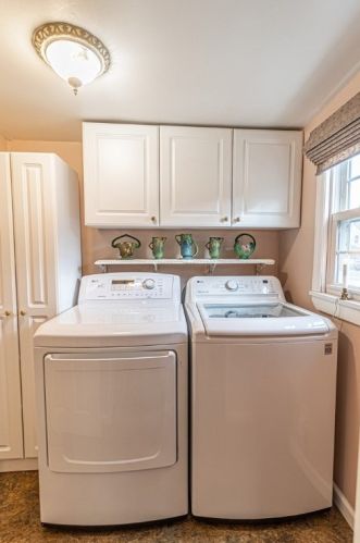 453 Riverview Dr, New Kensington PA  15068-5936 exterior