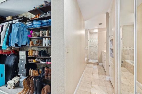 424 Stanford St, Vacaville CA  95687-4653 exterior