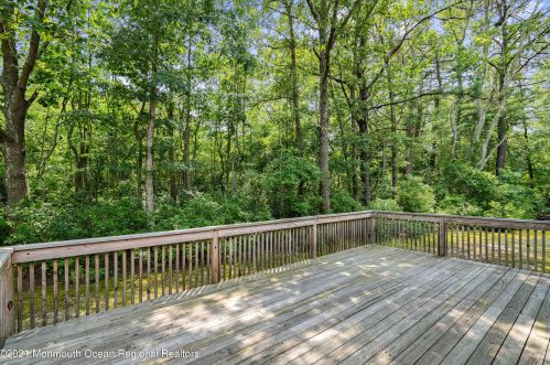 38 Jeanette St, Berkeley Township NJ  08721-3517 exterior