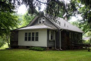 2 Robisch Hill Rd, Hortonville, NY 12745-5013