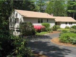 11 Lord Jeffrey Dr, Amherst, NH 03031-3006
