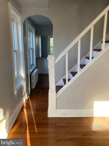 216 Maple Ter, Ardmore PA  19003-1318 exterior