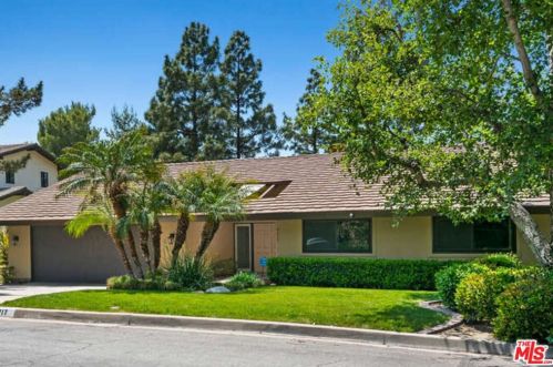 5717 Catherwood Dr, La Canada, CA 91011-1827