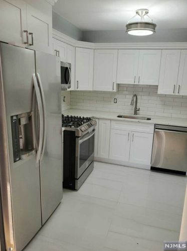 316 7th St, Fairview NJ  07022-1353 exterior