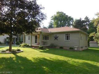 15303 South St, West Clarksfield, OH 44889-9637