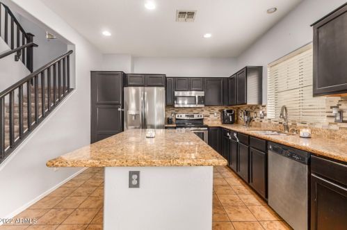 473 Citrus Ln, Gilbert, AZ 85234-7833