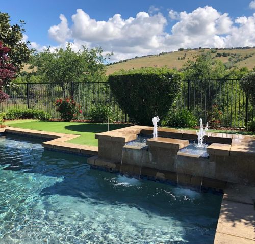 1000 Souza Dr, Folsom CA  95762-7550 exterior