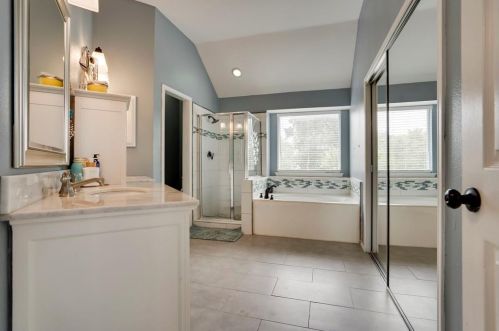 1900 Ring Teal Ln, Lewisville TX  75028-7291 exterior